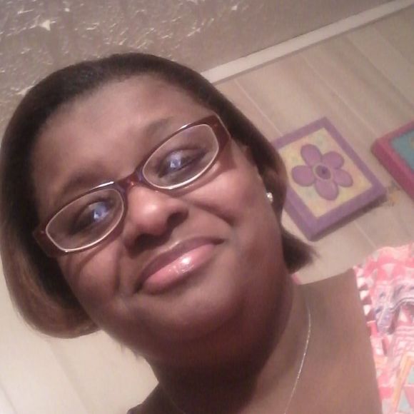 Meet your Posher, Edith - Picture 1 of 1